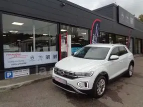 volkswagen-t-roc-phase-2-2024-auto-3048-km-diesel-1