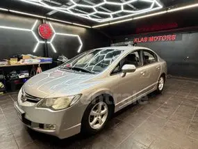 honda-civic-viii-2008-auto-137900-km-hybrides-1