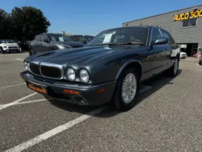 jaguar-xj8-2000-auto-172200-km-essence-1