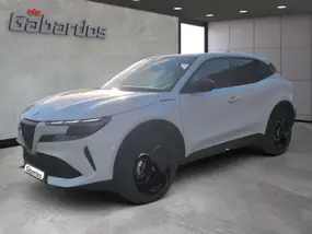 alfa-romeo-junior-2025-auto-10-km-essence-1