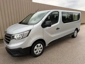 renault-trafic-iii-combi-2023-manual-60000-km-diesel-1