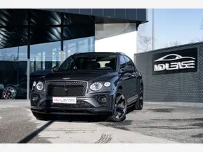 bentley-bentayga-phase-2-2023-auto-38932-km-essence-1