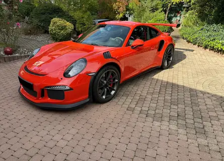 PORSCHE 911