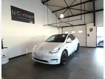 tesla-model-y-2022-auto-52525-km-électrique