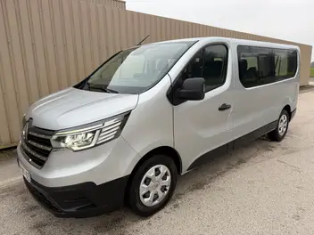 renault-trafic-iii-combi-2023-manual-61000-km-diesel