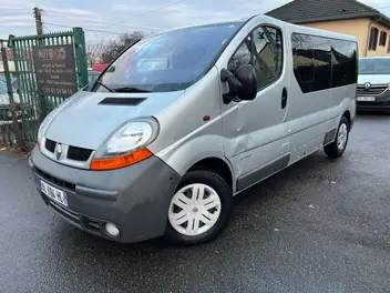renault-trafic-2-minibus-2005-manual-240200-km-diesel