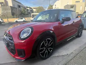 mini-iv-3p-2024-auto-9990-km-essence-1