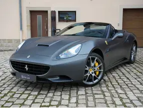 ferrari-california-2011-auto-28467-km-essence-1