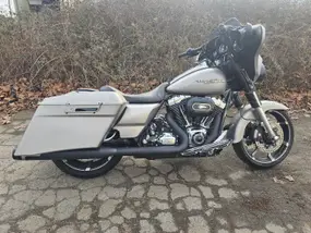 harley-davidson-street-glide-1584-2009-manual-56558-km-essence-1