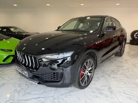 maserati-levante-2017-auto-54600-km-essence-1