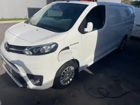 toyota-proace-ii-2021-auto-22900-km-électrique-1