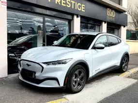 ford-mustang-mach-e-2022-auto-42990-km-électrique-1