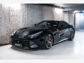ferrari-f12-berlinetta-2013-auto-39102-km-essence-1