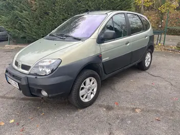RENAULT