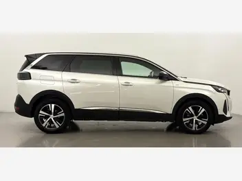 peugeot-5008-ii-phase-2-2023-auto-6000-km-essence