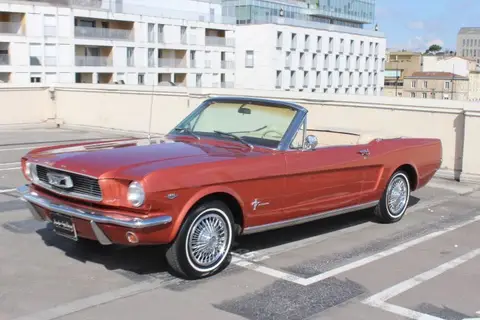 FORD MUSTANG