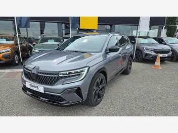 renault-espace-vi-2025-auto-9800-km-hybrides