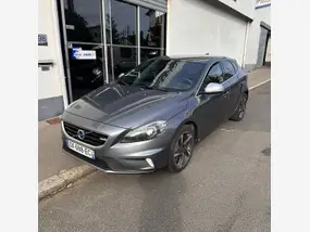 volvo-v40-ii-phase-2-2015-manual-177093-km-diesel-1