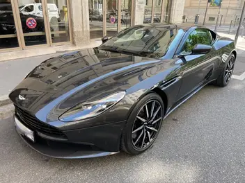 aston-martin-db11-2019-auto-24000-km-essence