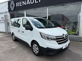 renault-trafic-iii-combi-2023-manual-9950-km-diesel-1