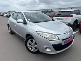 renault-megane-iii-2009-auto-45000-km-essence-1