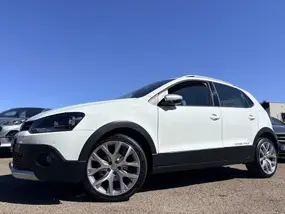 volkswagen-polo-v-phase-2-2017-manual-24000-km-essence-1