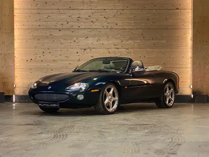JAGUAR XK8