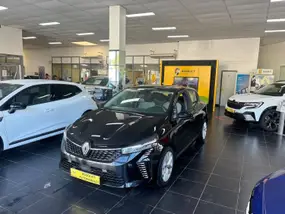 renault-clio-v-phase-2-2024-manual-61500-km-diesel-1