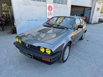 ALFA ROMEO ALFETTA GTV6 (2) GTV 2.5 V6