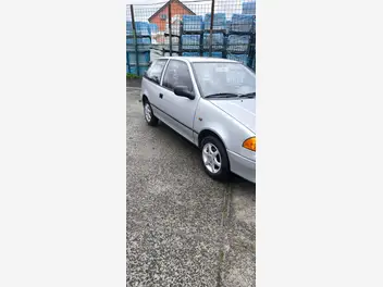 suzuki-swift-2000-auto-95000-km-essence