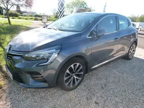 renault-clio-v-2022-manual-75000-km-diesel-1