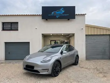 tesla-model-y-2025-auto-21000-km-électrique