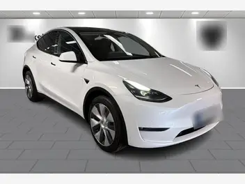 tesla-model-y-2022-auto-15000-km-électrique