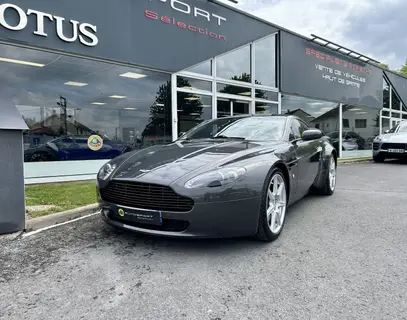 ASTON MARTIN V8 VANTAGE