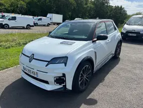 renault-r5-ii-2024-auto-5300-km-électrique-1