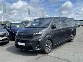 peugeot-traveller-phase-2-2026-auto-10-km-diesel-1