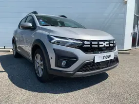 dacia-sandero-3-stepway-2023-manual-15811-km-bicarburation essence / gpl-1