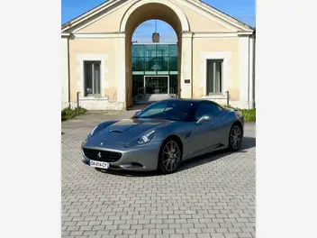 ferrari-california-2012-auto-47800-km-essence