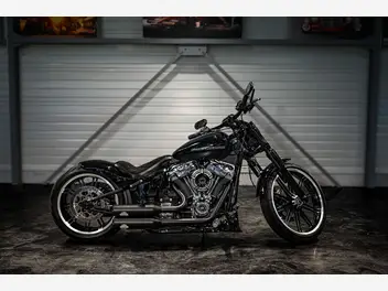 HARLEY DAVIDSON TRIKES FREEWHEELER 1868