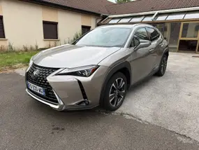 lexus-ux-2020-auto-104000-km-hybrides-1