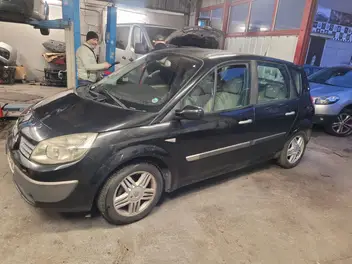 renault-scenic-ii-2004-auto-140500-km-essence