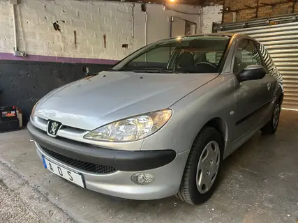 PEUGEOT 206