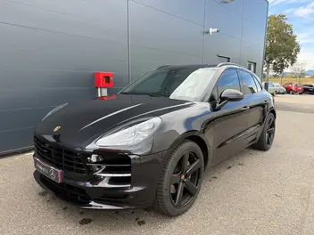 PORSCHE