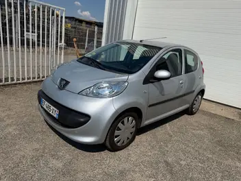 PEUGEOT
