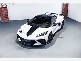 chevrolet-corvette-c8-stingray-targa-2023-auto-23500-km-essence-1