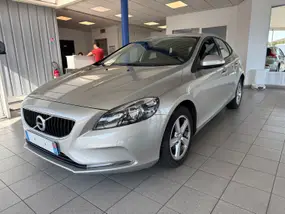 volvo-v40-ii-phase-2-2017-manual-107330-km-diesel-1