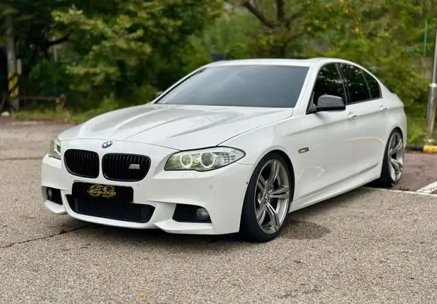 BMW Série 5 (F10) 550iA xDrive 407 Sport Design