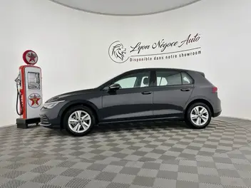 volkswagen-golf-viii-2023-manual-14000-km-essence