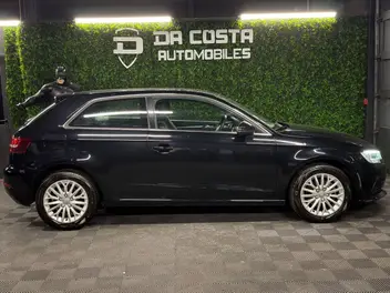 AUDI