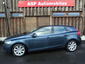 volvo-v40-ii-phase-2-2018-auto-152635-km-essence-1